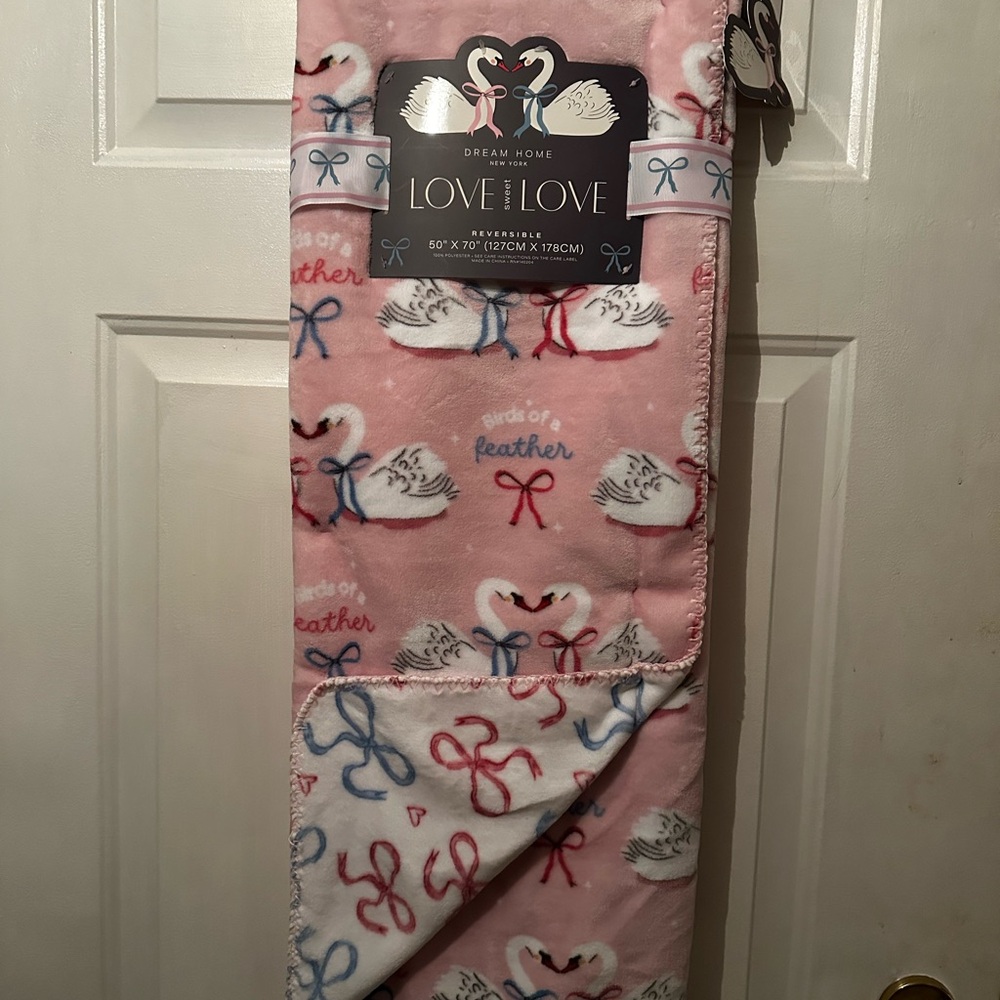 Swan Dream home New York reversibel Love sweet love  Fleece Blanket - Pink new